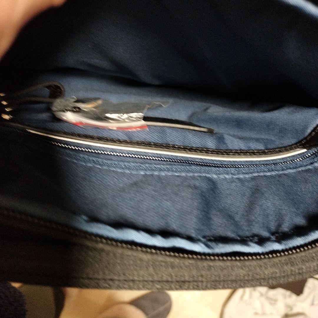 【新品】TUMI ショルダーバッグ　ブラック