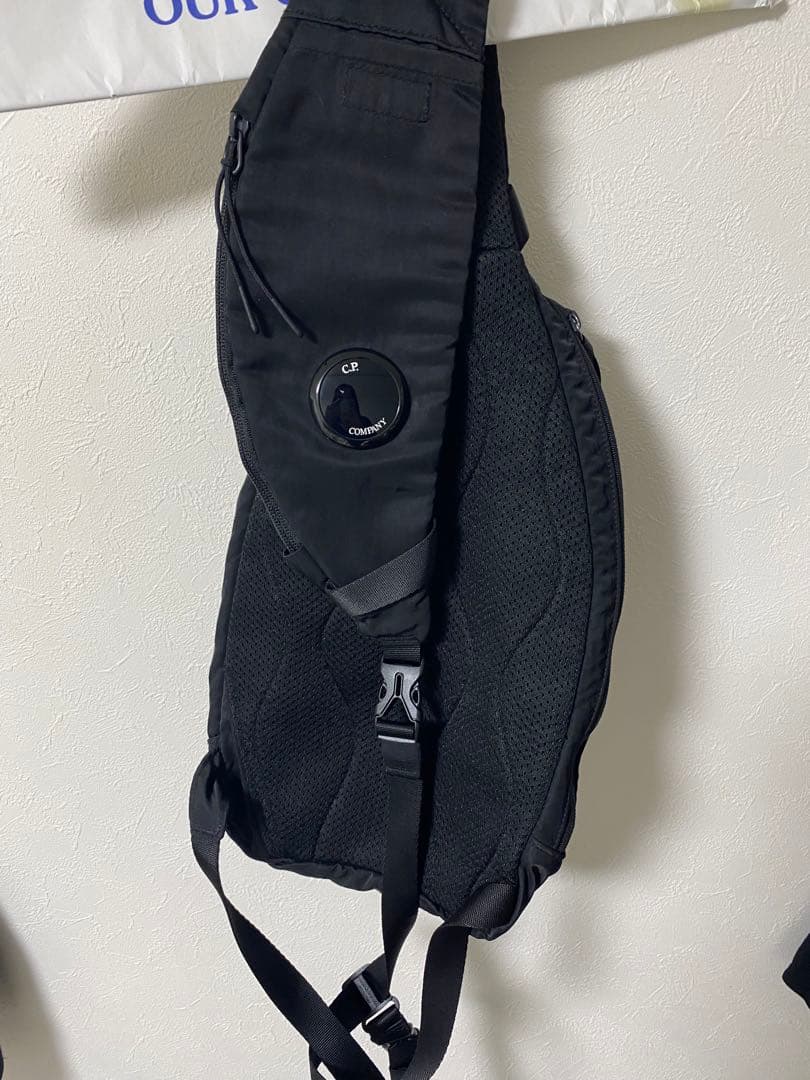 バッグ C.P company NYLON B CROSSBODY BACKPACK