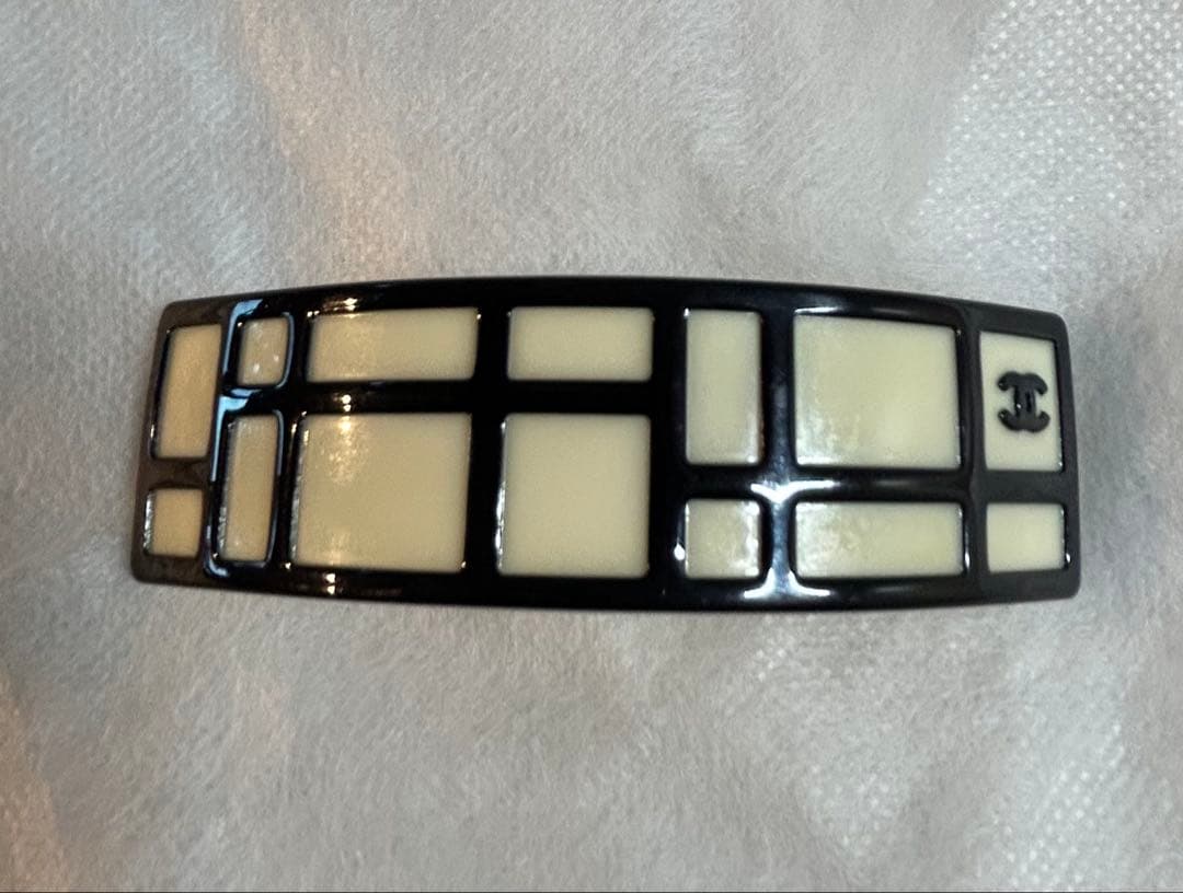 CHANELシャネル　バレッタ