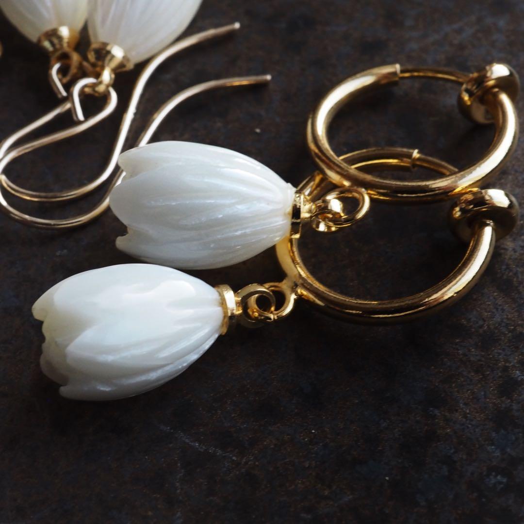 【Ruby】高品質ホワイトシェル(白蝶貝)ピカケピアス