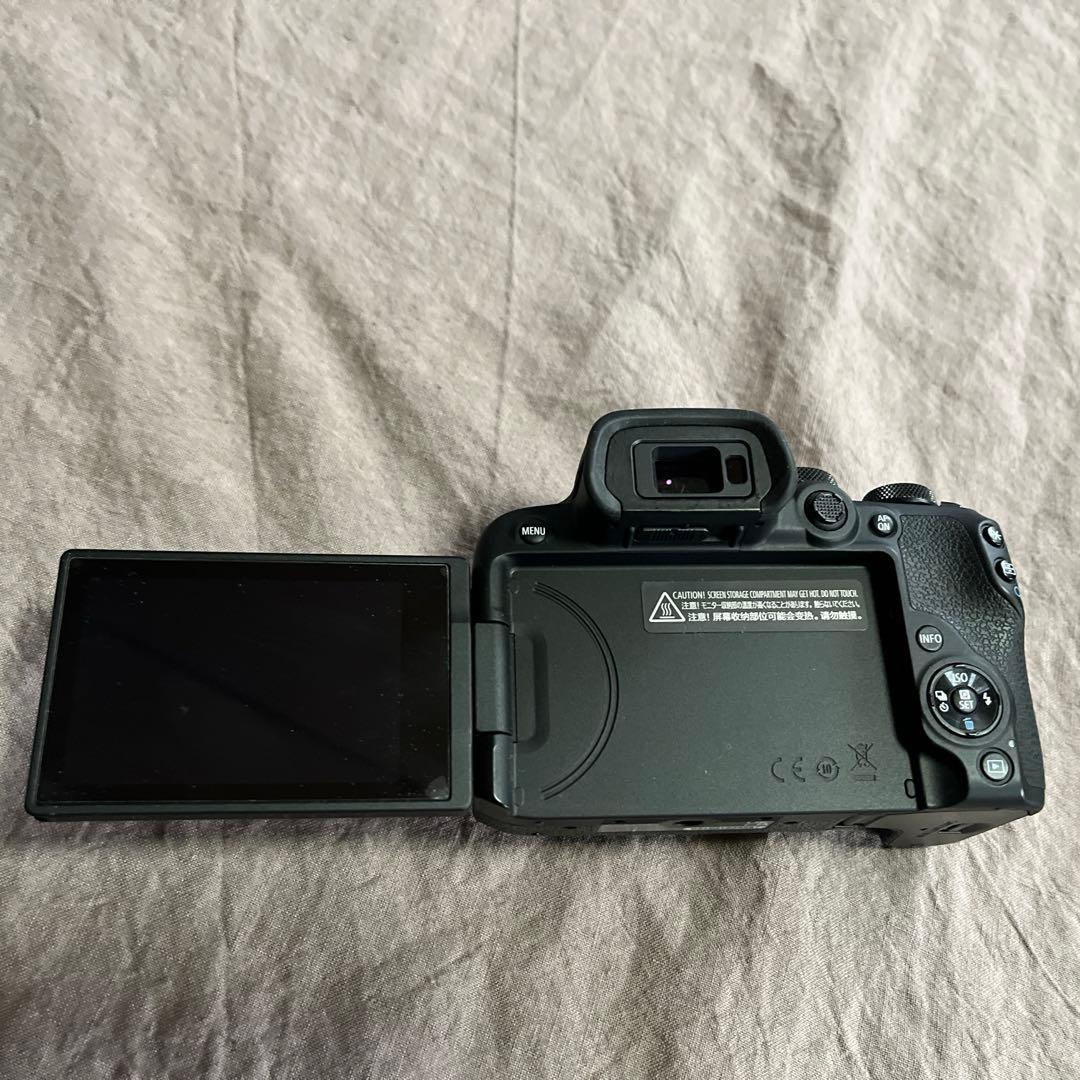 Canon EOS R10 ボディ 予備バッテリー付き