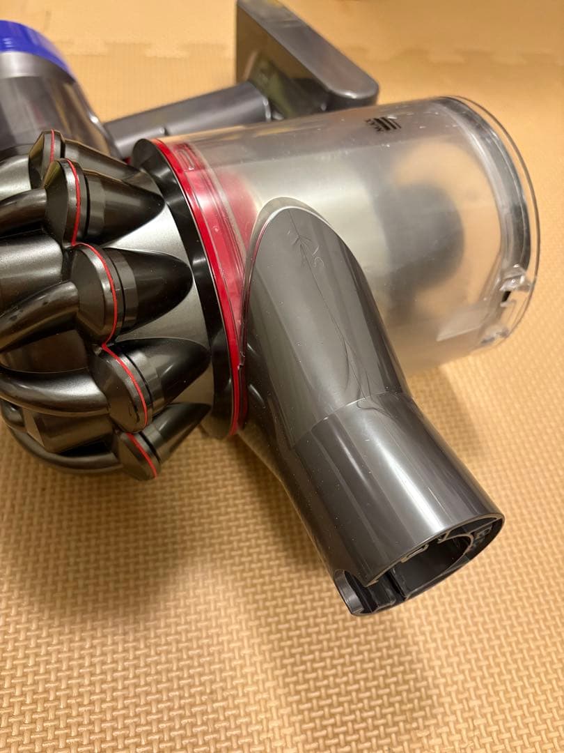 ダイソン　Dyson SV10 コードレスクリーナー　掃除機