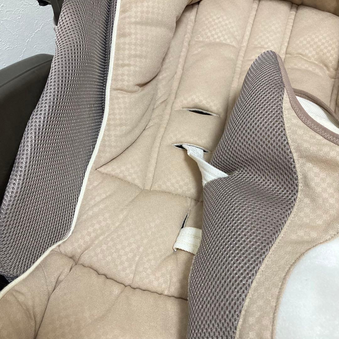 アップリカ　ユラリズム　オート　プレミアム　ベージュ