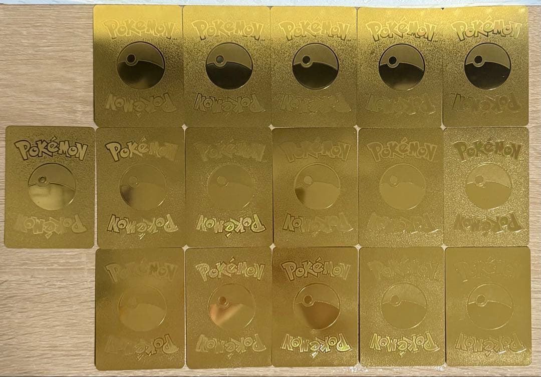 オークション 海外ポケカ ゴールド ピカチュウ のみ 16枚 まとめ売り