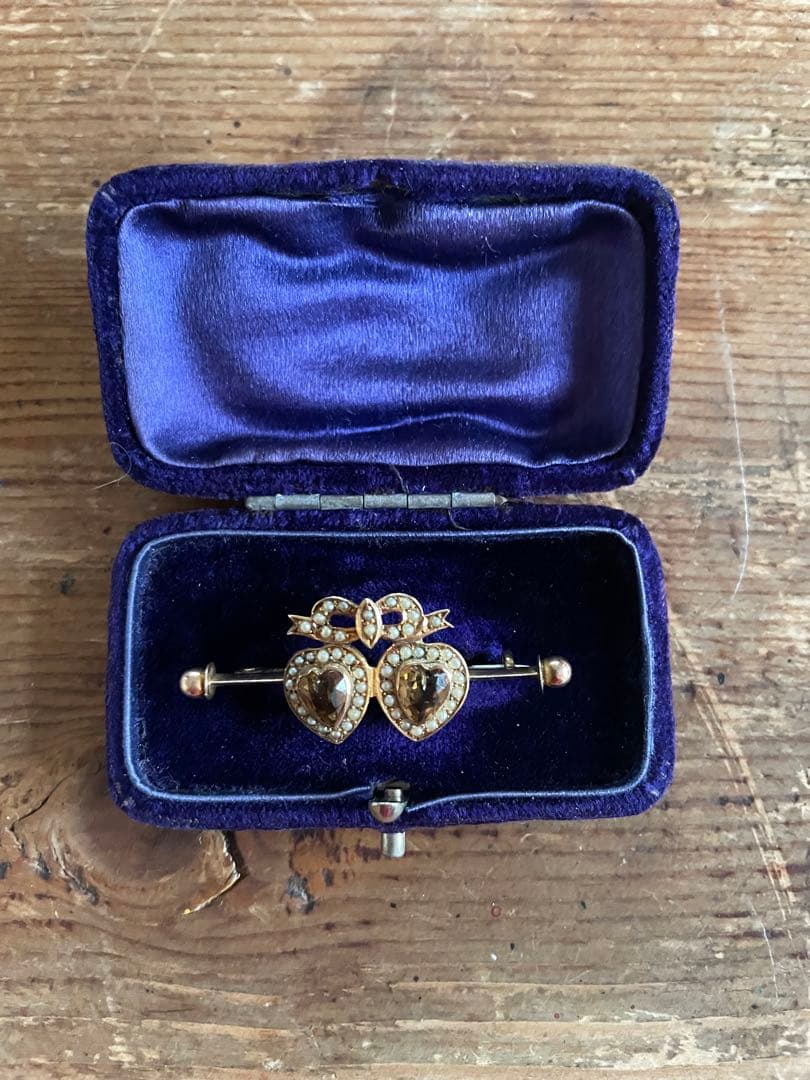 イギリスアンティーク　ダブルハート　ブローチ