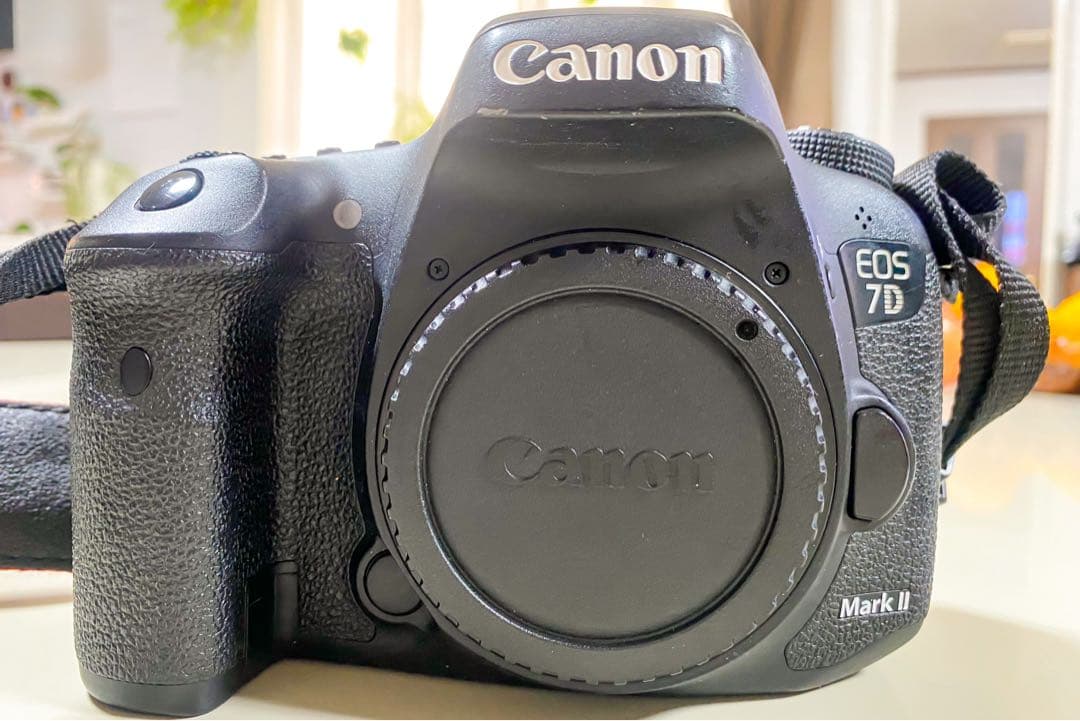 Canon EOS 7D Mark II デジタル一眼レフ