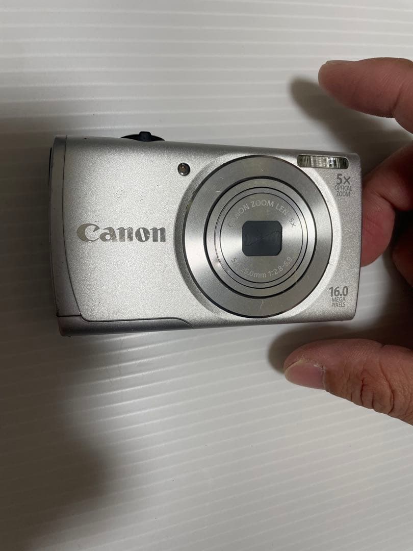 Canon パワーショット　A2600 カメラ