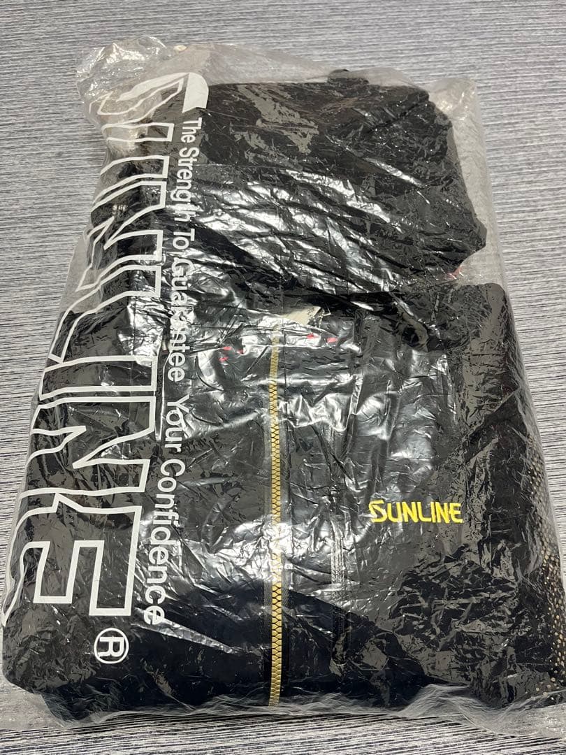 サンライン ディアプレックス ウォームアップスーツ 新品未使用☆早い者勝ち☆激安