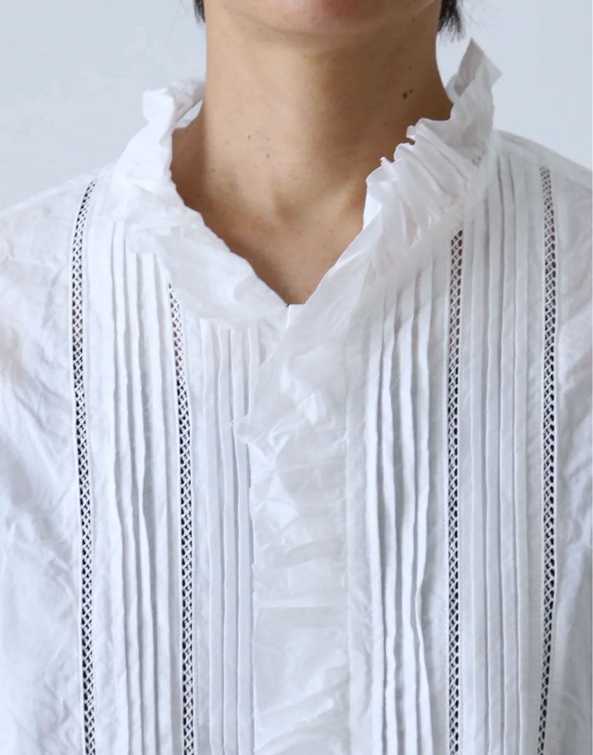TOUJOURS レースピンタックラッフルシャツ