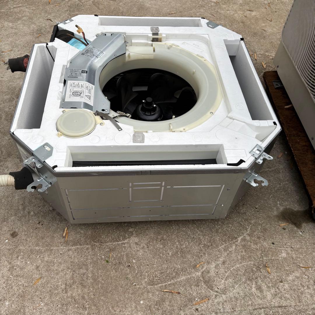 2021年製　東芝製　天カセエアコン　パッケージエアコン　4方向　　4馬力