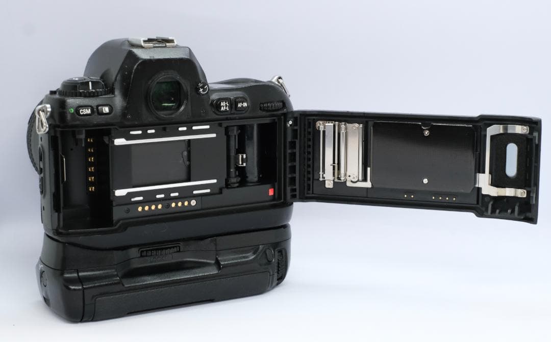 Nikon ニコン F100 MB-15グリップ・レンズ付き　 一眼レフカメラ