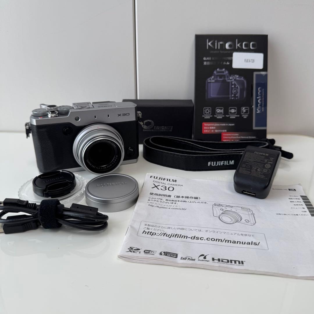 FUJIFILM X30 高級コンパクトデジタルカメラ　オマケ付