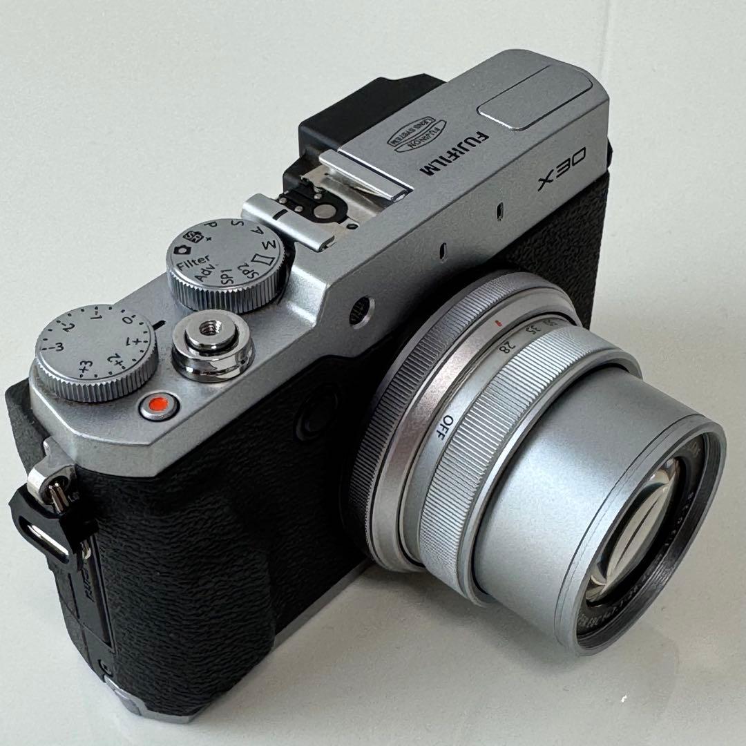 FUJIFILM X30 高級コンパクトデジタルカメラ　オマケ付