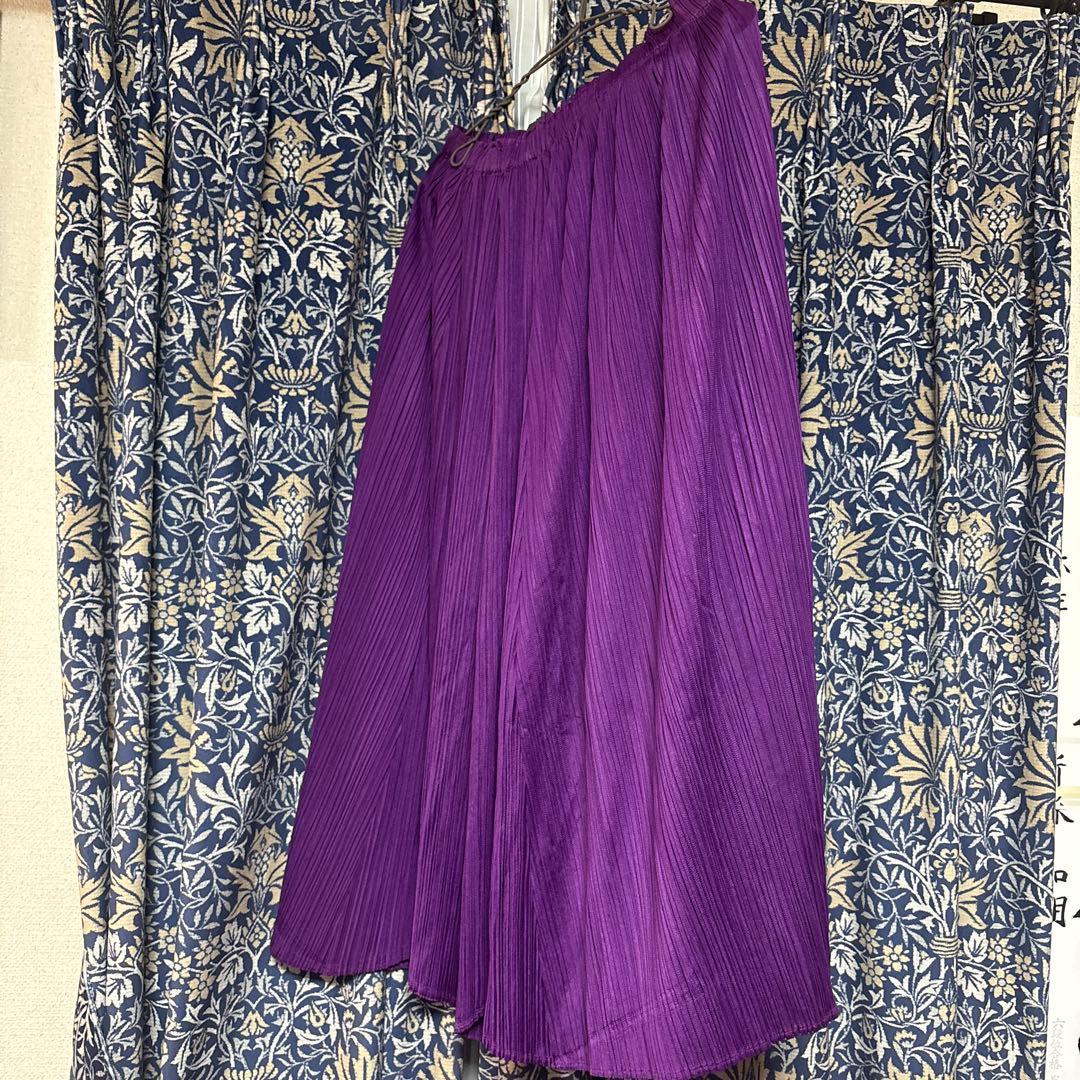 プリーツプリーズ紫色 プリーツロングスカート