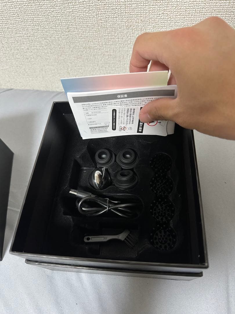 超美品　NIPLUX ヘッドスパ 電動頭皮ブラシ フェイスケア 防水 美容家電