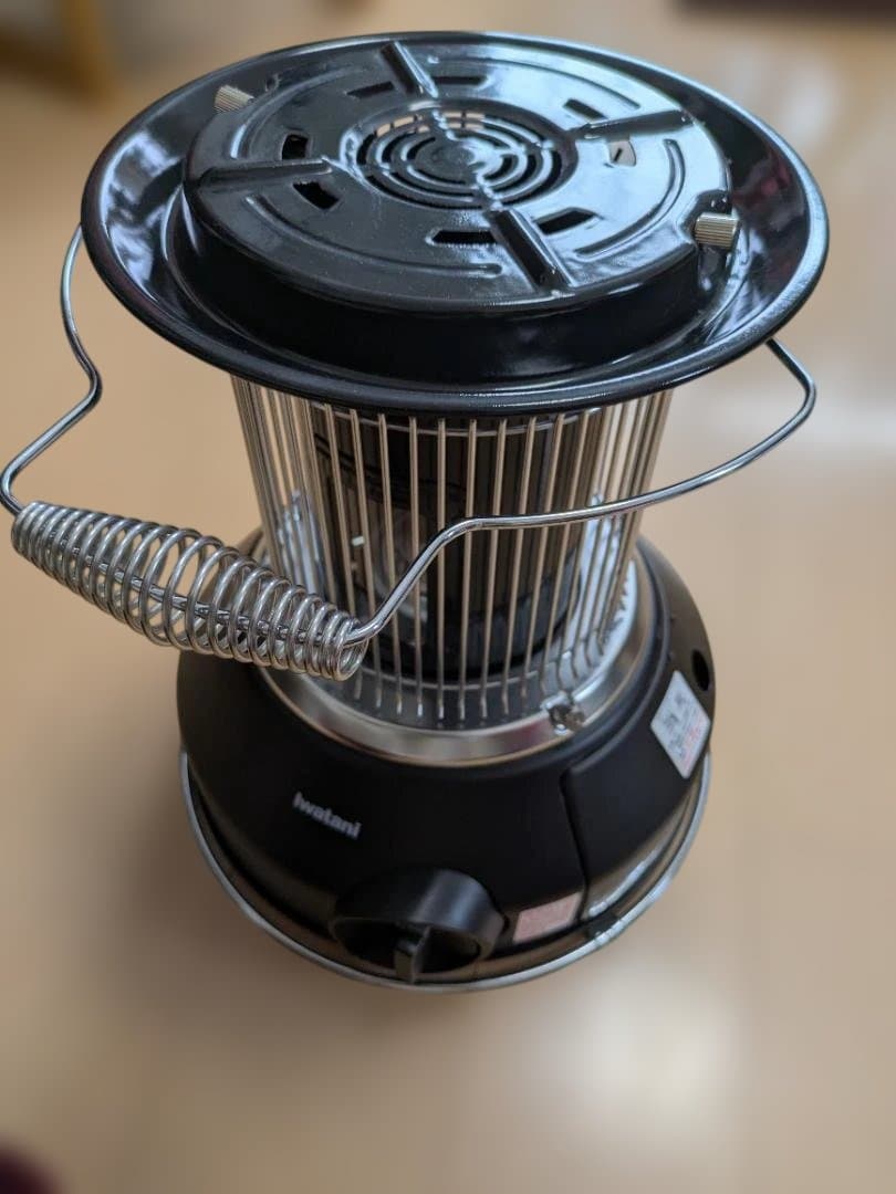 最終値下げ　イワタニ ストーブ 黒