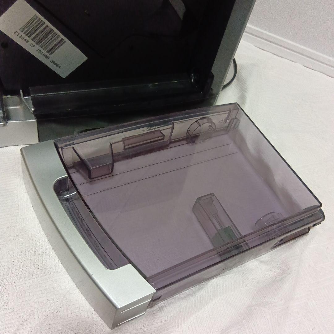 デロンギ　マグニフィカS 全自動コーヒーマシン　ECAM22110SBH