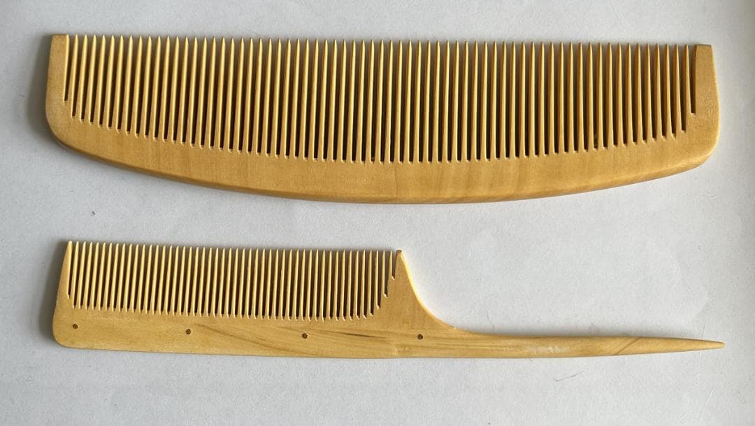 つげ櫛　ケース箱入り　２本