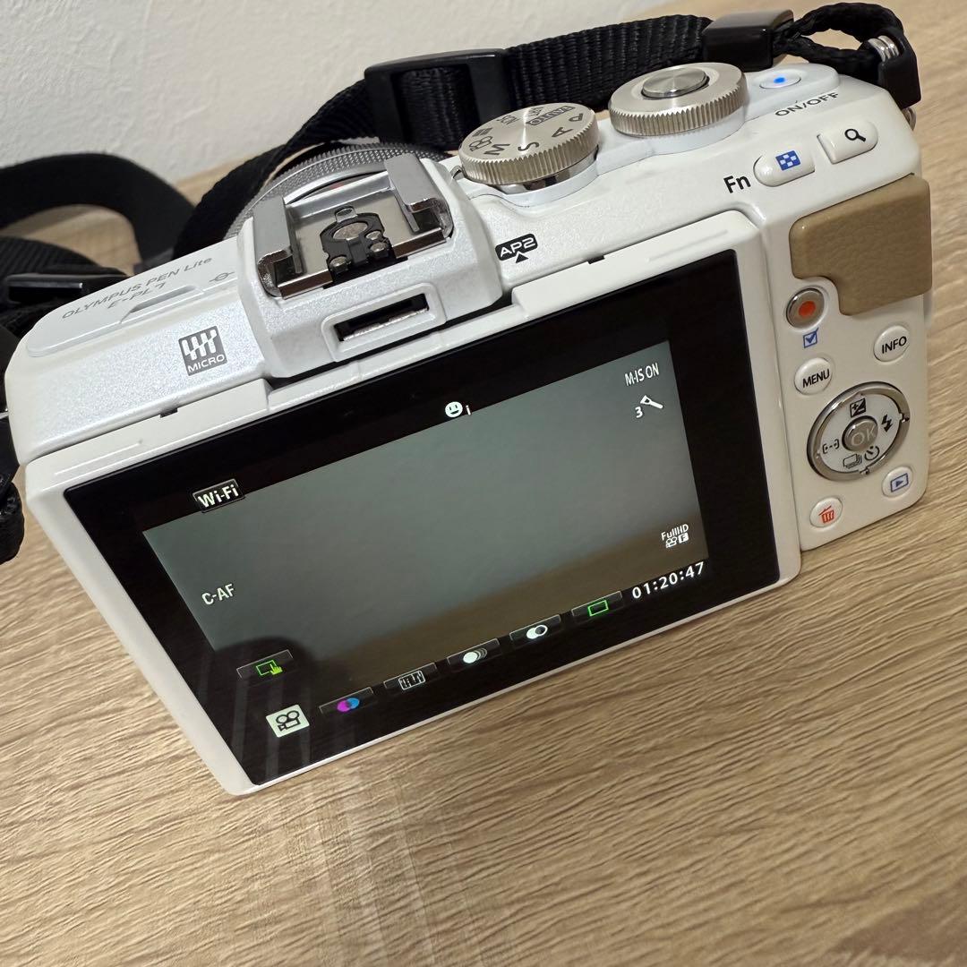 オリンパス ミラーレス一眼OLYMPUS PEN Lite E-PL7 ホワイト