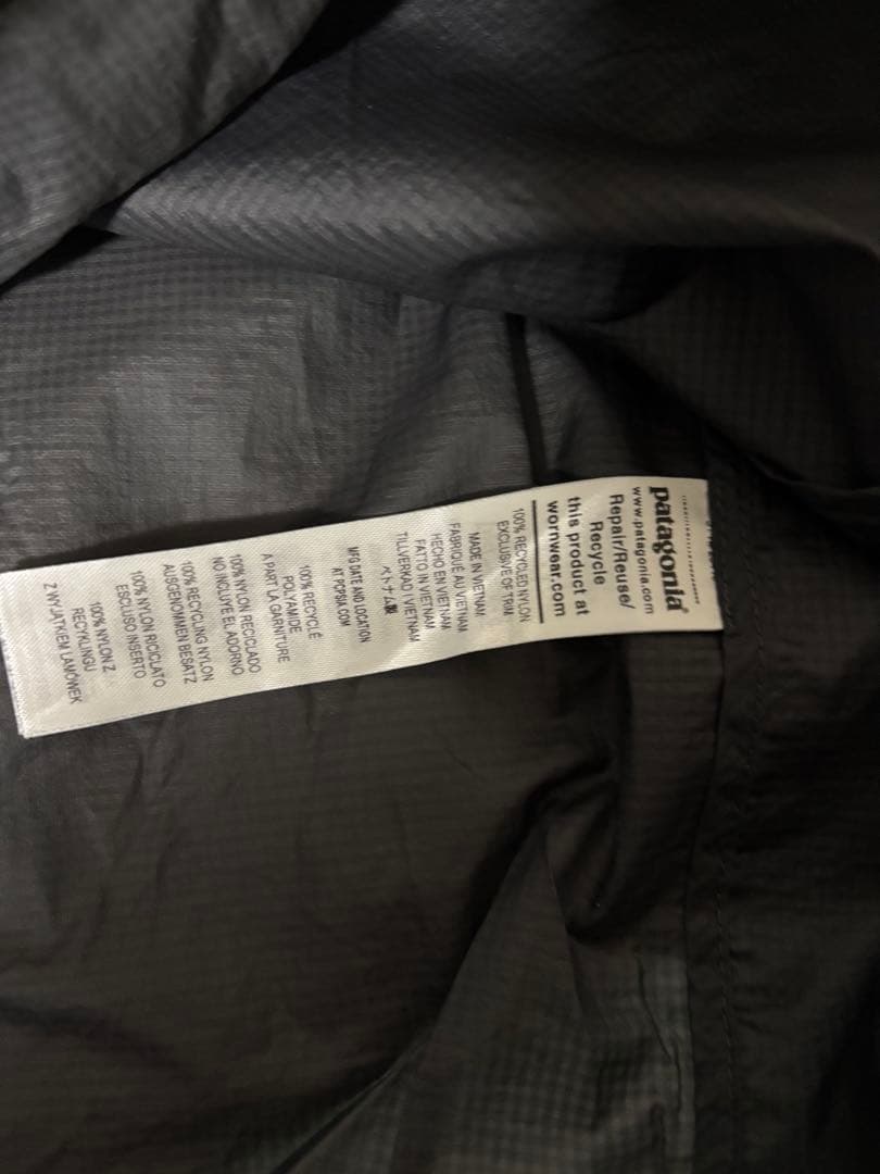 パタゴニア フーディニスタッシュ1/2ジッププルオーバー　Mサイズフォージグレー