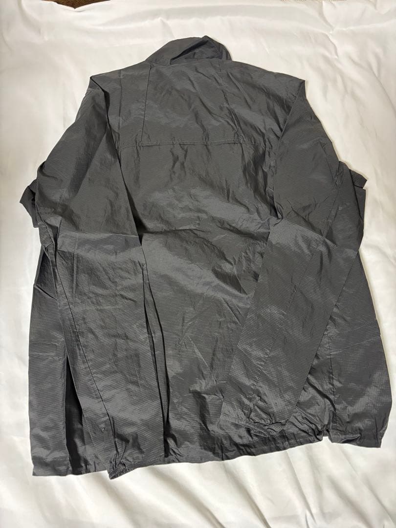 パタゴニア フーディニスタッシュ1/2ジッププルオーバー　Mサイズフォージグレー