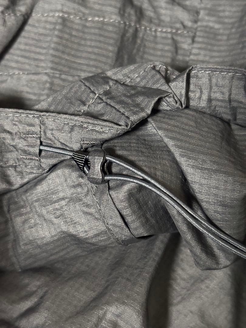 パタゴニア フーディニスタッシュ1/2ジッププルオーバー　Mサイズフォージグレー