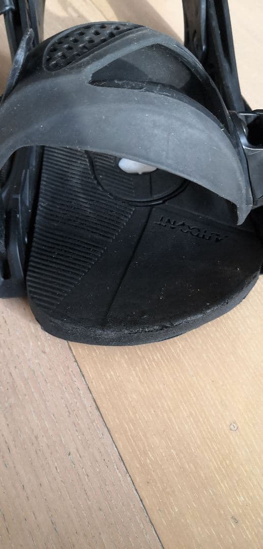 【Ｎ】スノーボード Burton ビンディングMalaVita