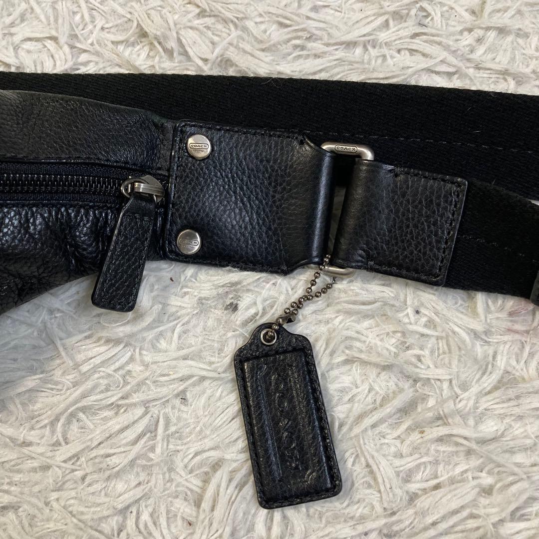 極美品 スリングバッグ ボディバッグ ウエストバッグ ブラック 黒