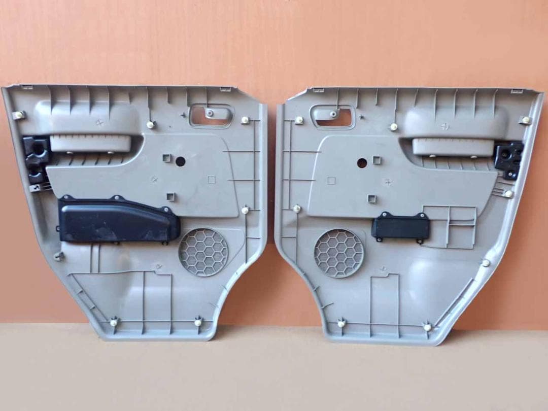 H26 エブリィ DA64V フロントドア内張り左右/トリムセット 98164