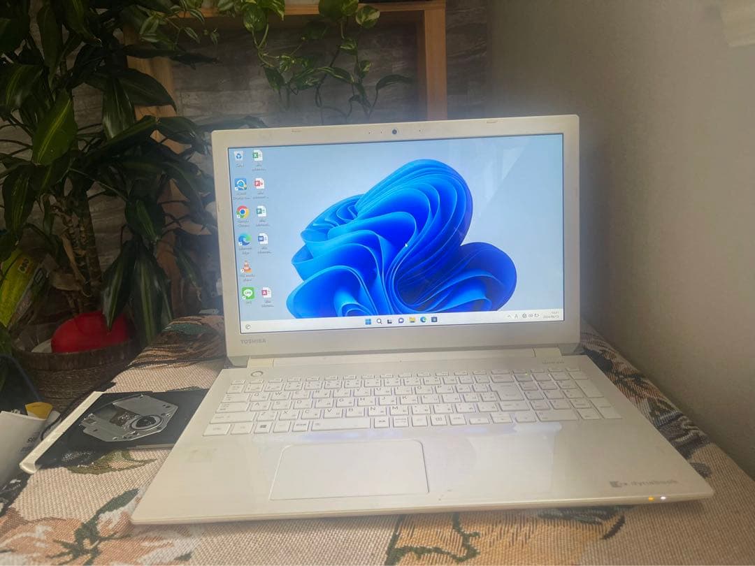 ノートパソコン 東芝 dynabook T55/AWS Windows11