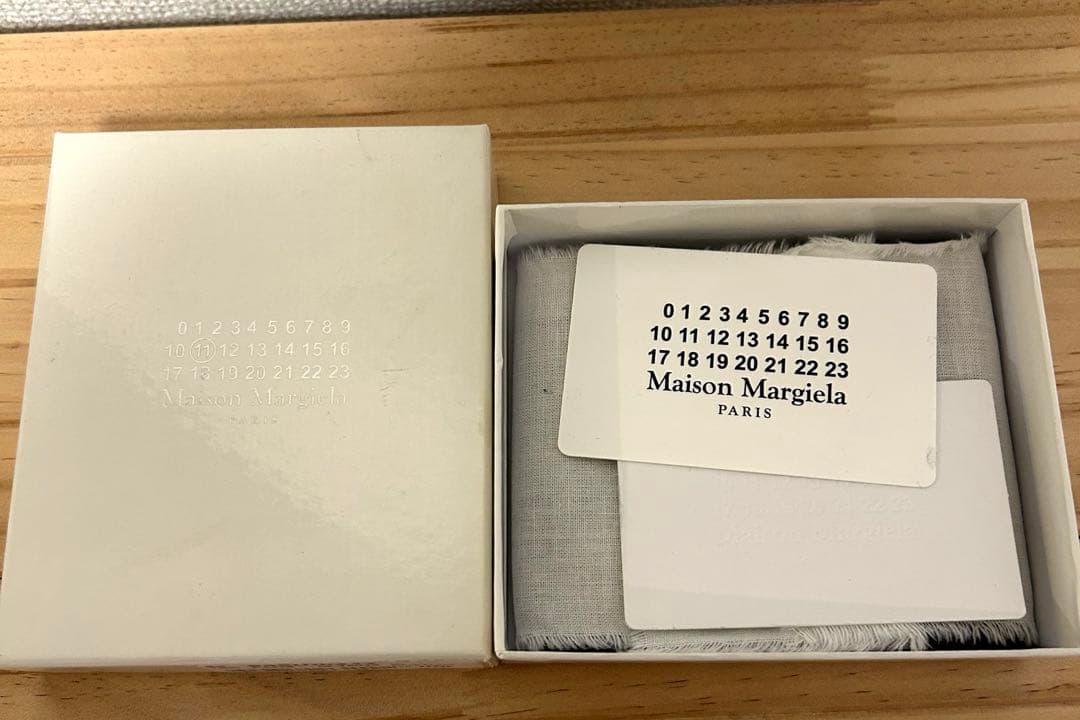 maison Marielaマネークリップ