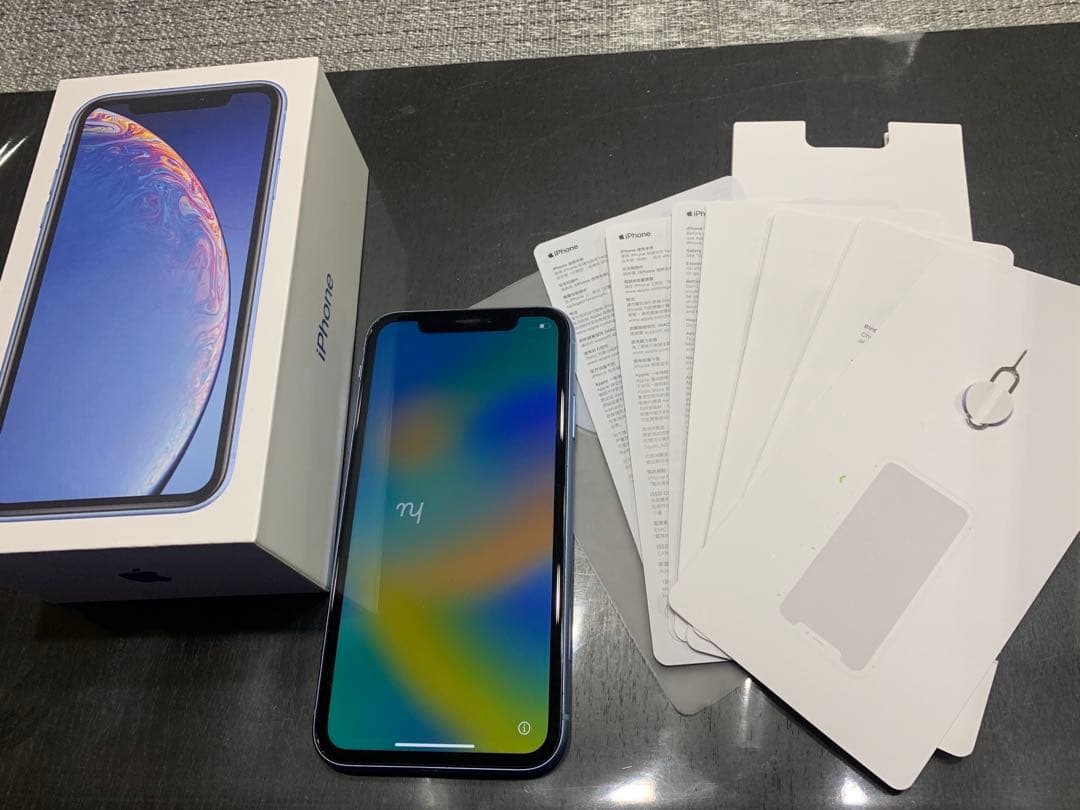 Apple iPhone XR ブルー 本体　香港版A2108 箱　備品付き