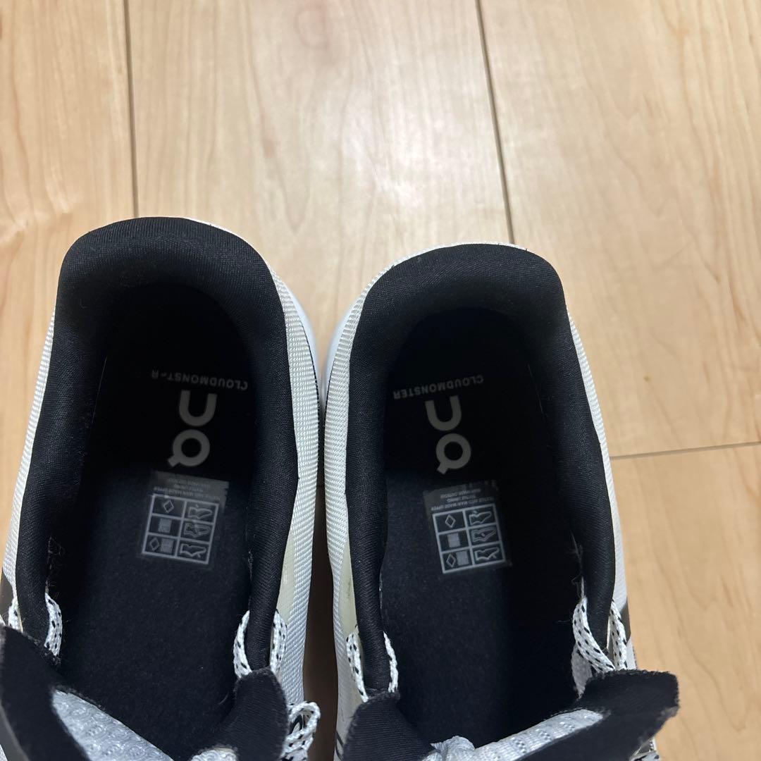 ON RUNNING スニーカー ホワイト/ブラック