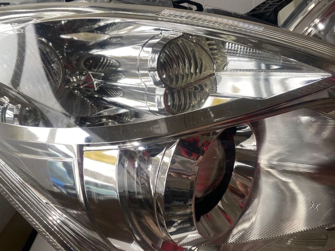 スイフト ZC72S ZC32S 純正HIDヘッ ドライト左右 美品