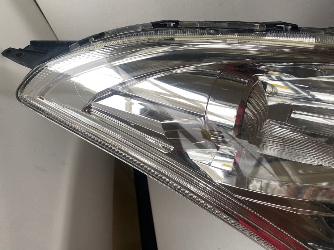 スイフト ZC72S ZC32S 純正HIDヘッ ドライト左右 美品