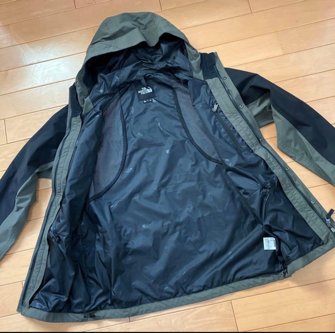 ほぼ新品THE NORTH FACE NP11834 マウンテンライト