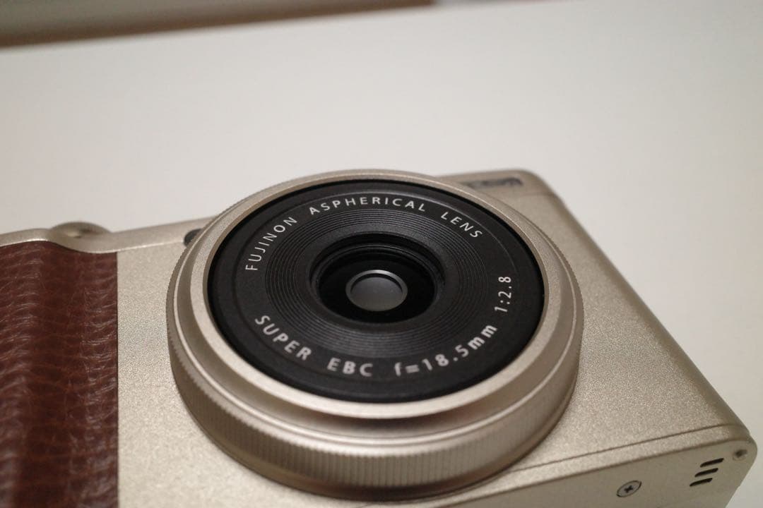 【美品】FUJIFILM XF10 シャンパンゴールド