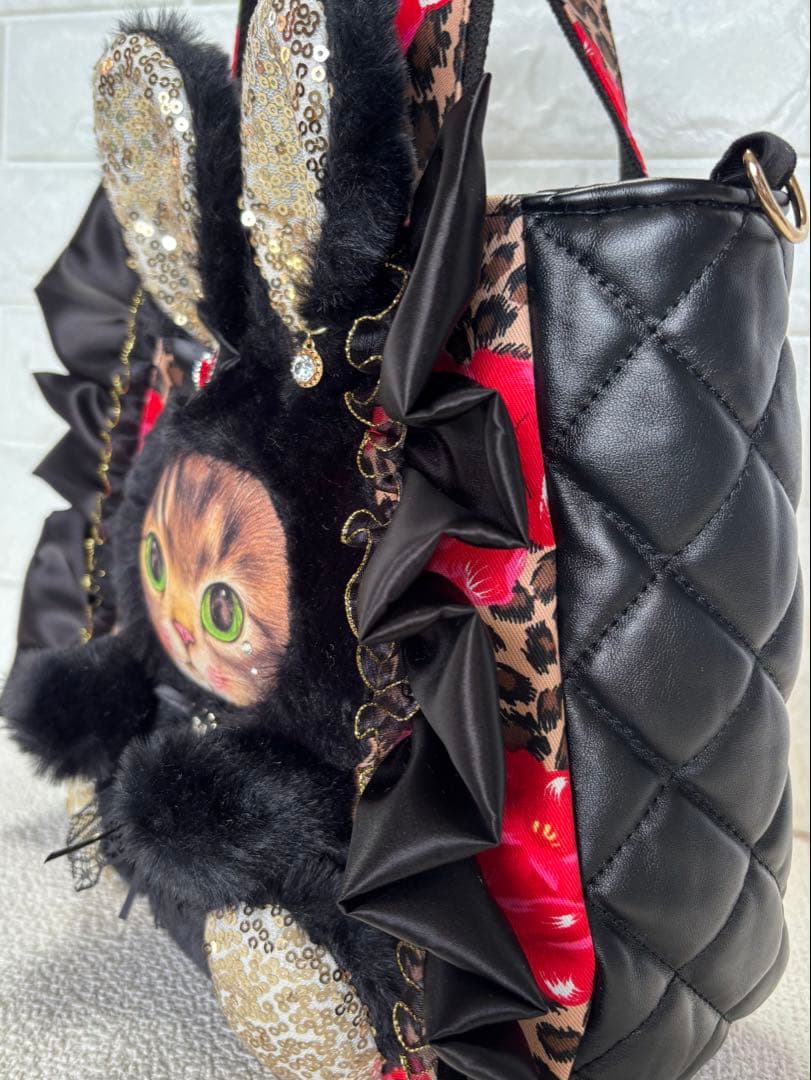 さ*ー様 コヤンイサムチョン　フリルトートバッグ　黒うさサンダーちゃん　ヒョウ柄