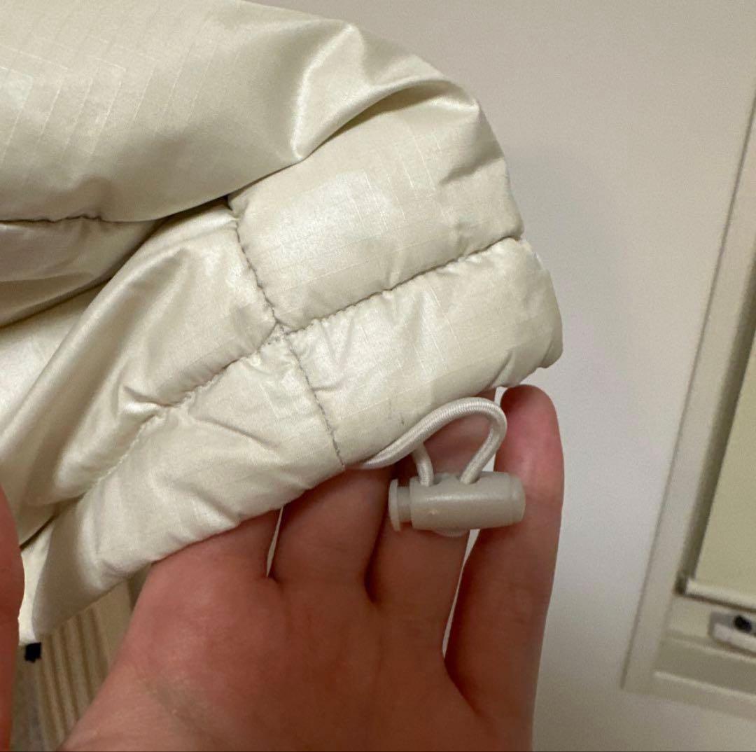   ホワイトダウンジャケット