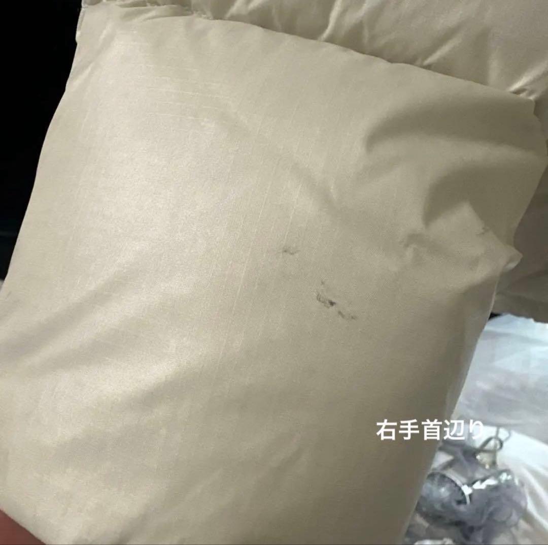   ホワイトダウンジャケット