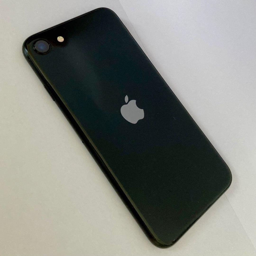 Apple iPhone SE（第2世代）黒 64GB 中古品（海外版）