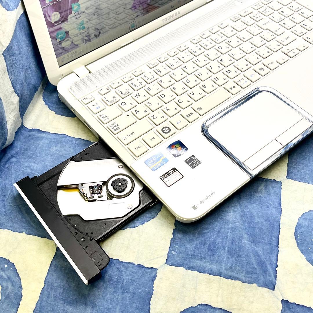 爆速SSD500GB☆i5☆人気白ノートパソコン♡ブルーレイ&カメラ！Win11