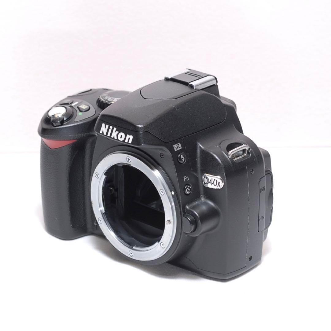 軽量で女性におすすめ✨Nikon D40X✨近くから遠くまで✨簡単操作✨