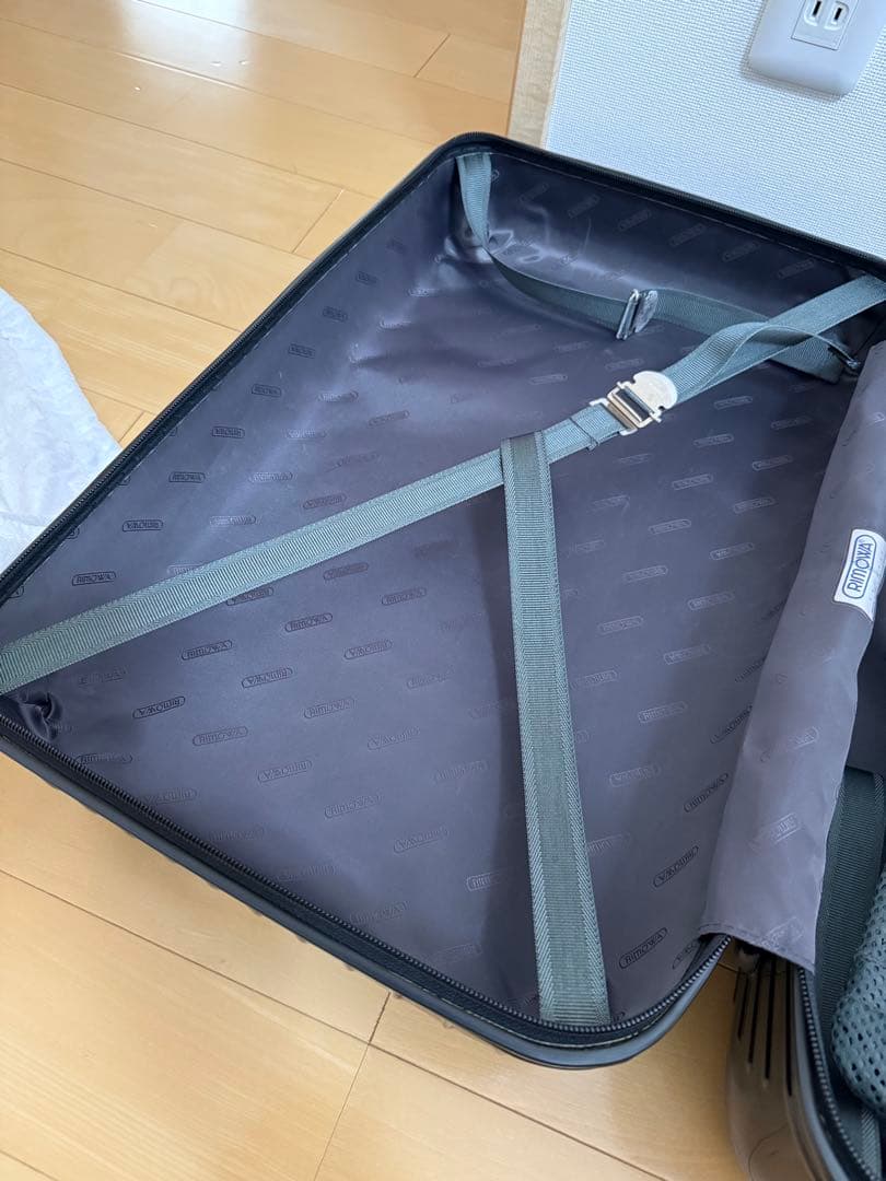 RIMOWA ブラック キャリーカート