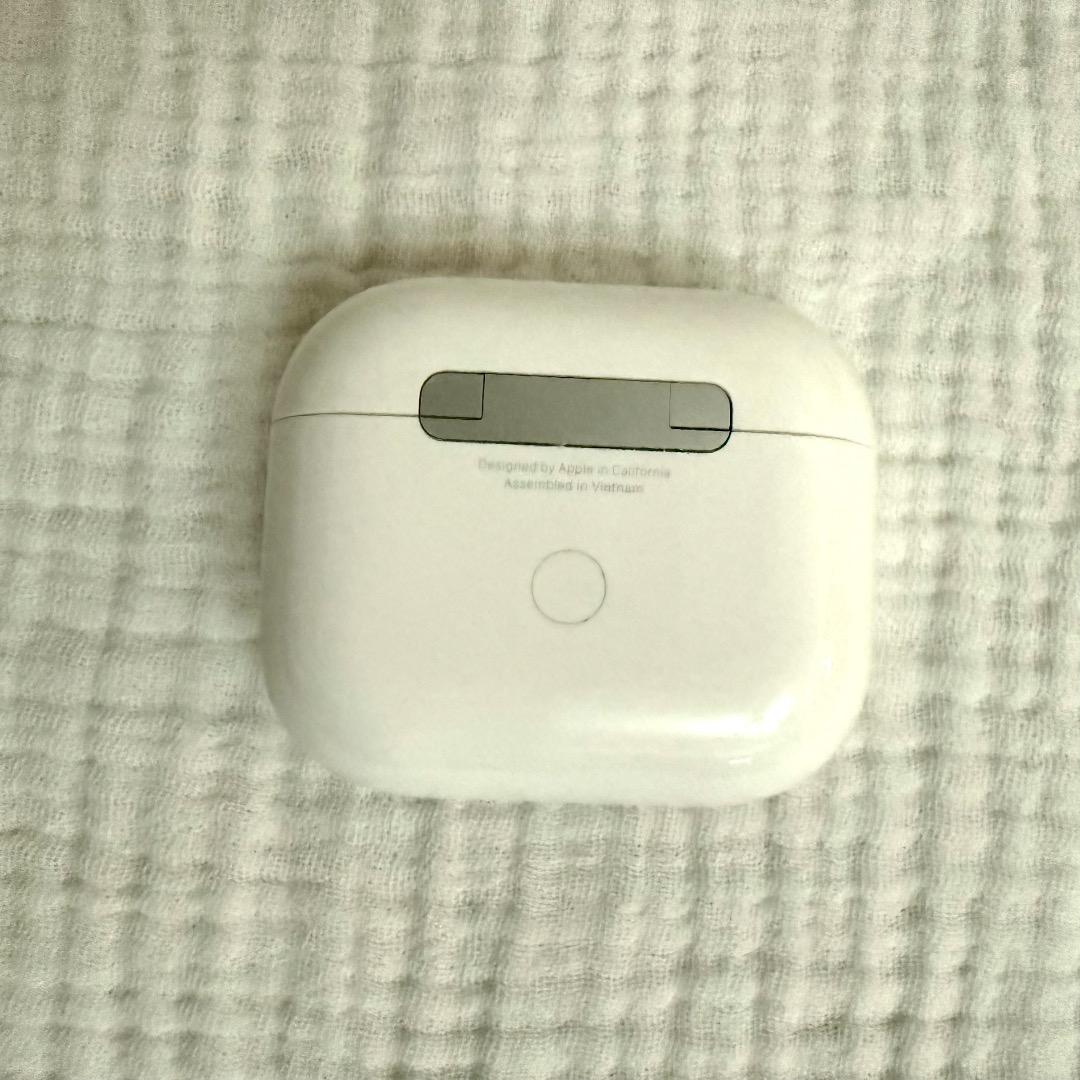 AirPods 3 (本体＋Lightning充電ケース)