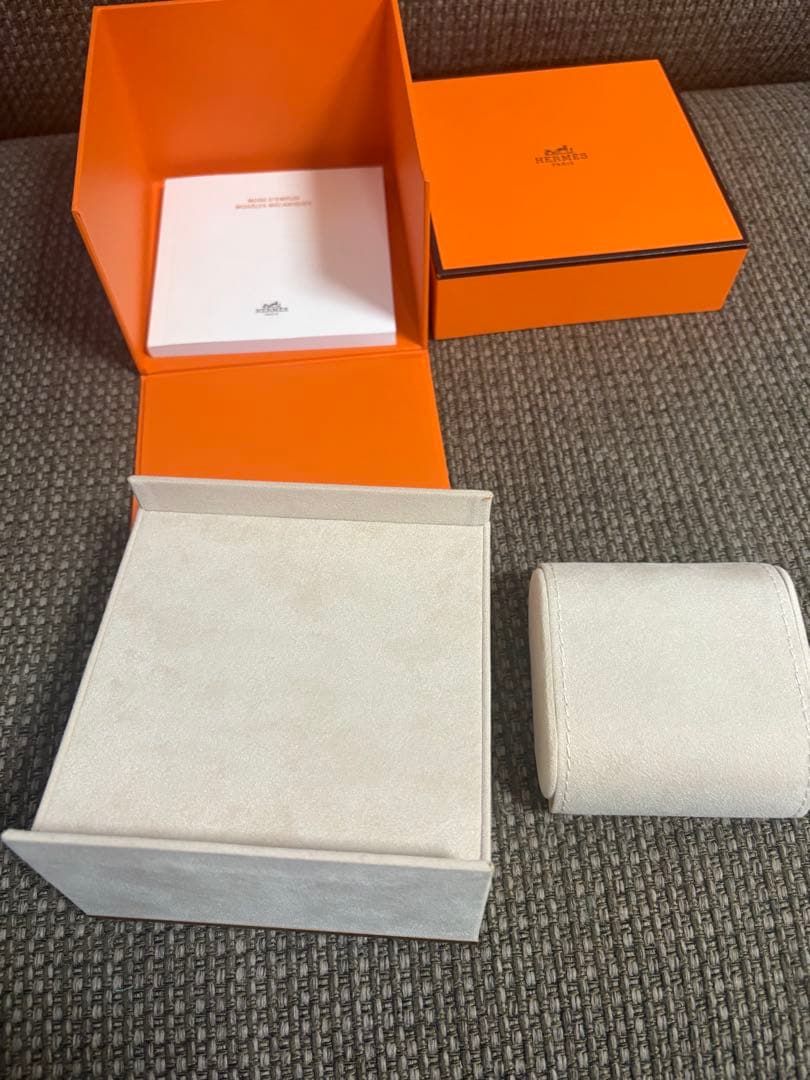 現行品　極美品　HERMESエルメス時計ケース　空箱