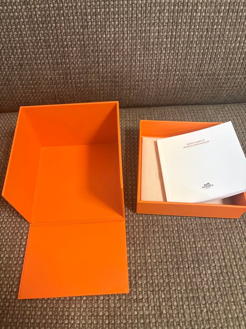 現行品　極美品　HERMESエルメス時計ケース　空箱