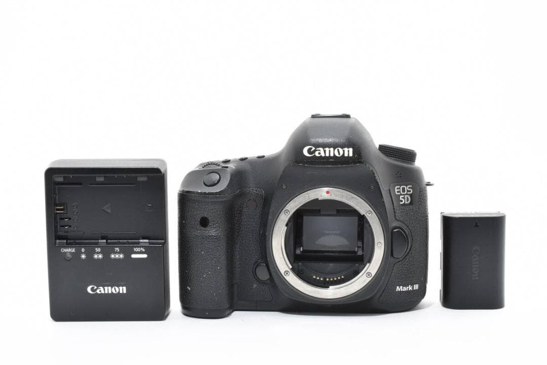 【実用並品】Canon EOS 5D Mark III ボディ【動作確認済】