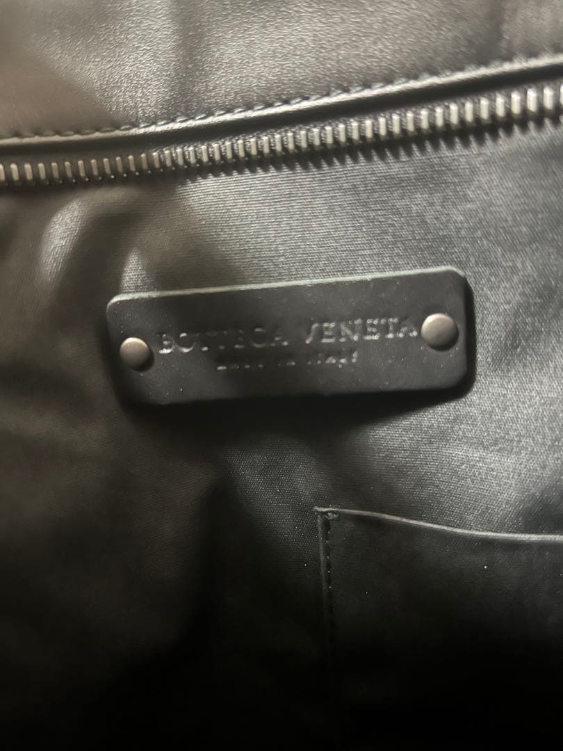 ボッテガヴェネタ編み込みレザーメッセンジャーバッグ