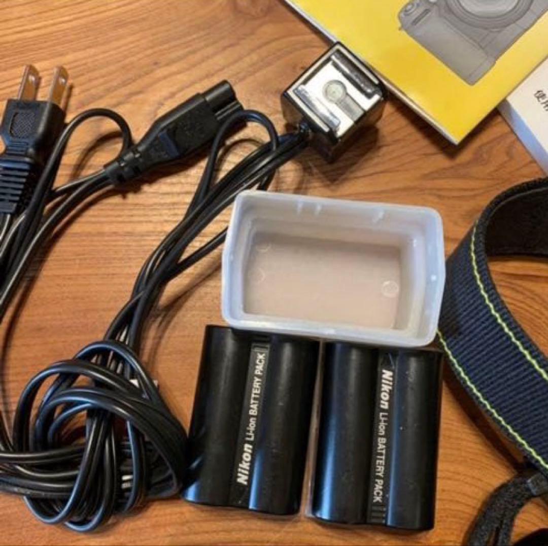 おまけ付き ニコン　nikon D100 充電機　充電池　ディフューザーカバー